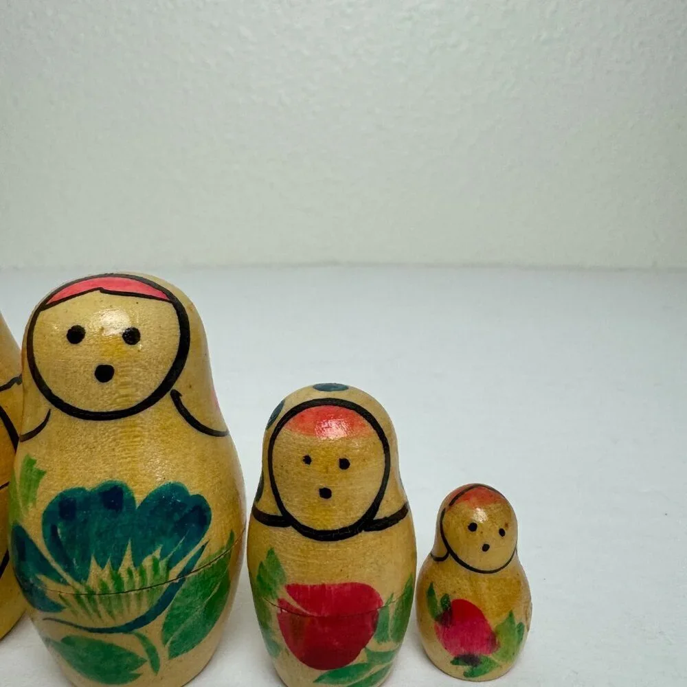 Old ( No Modern) Russian Wooden Babushka Matryoshka Nesting Dolls Hand Painted